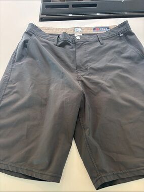 COVA Men's Charcoal Hybrid Shorts - Lightweight Stretch